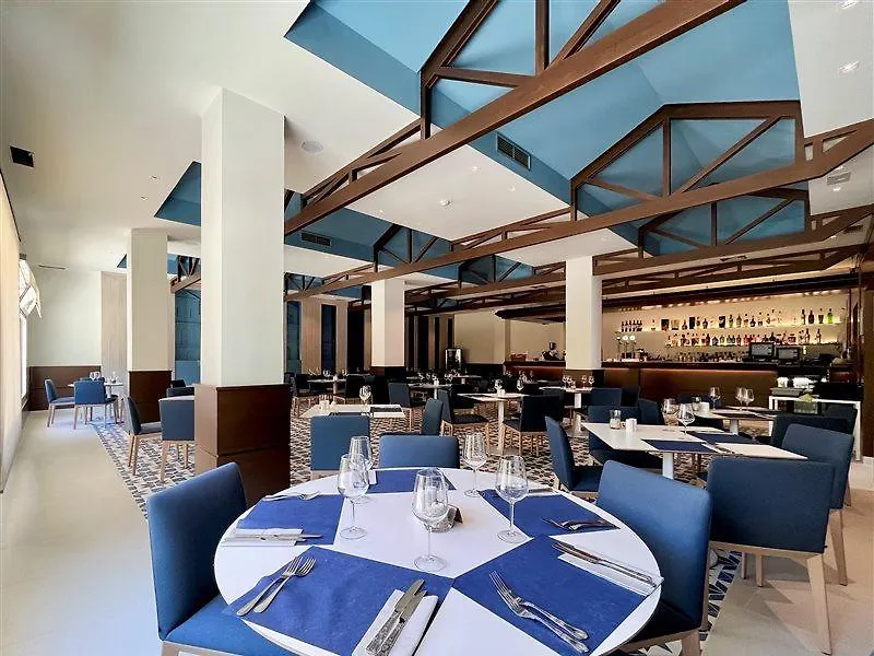Los Amigos Beach Club Ла-Кала-де-Михас Апарт-отель